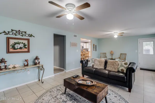 $2,850 | 419 East 2nd Street, Long Beach, MS 39560