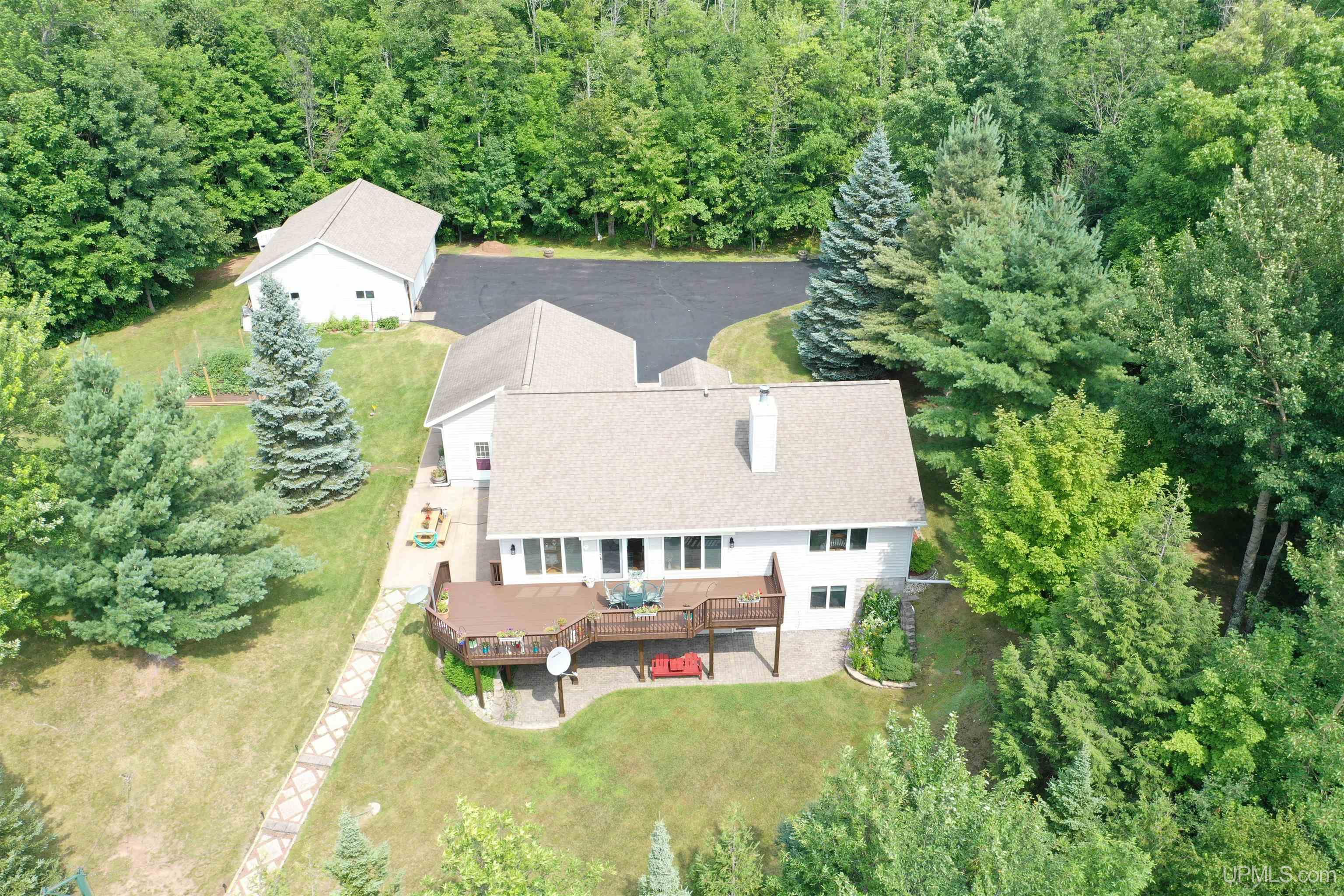 12883 East Shore Road Bergland, MI 49910 - Photo 49 of 56 Gallery Image 49