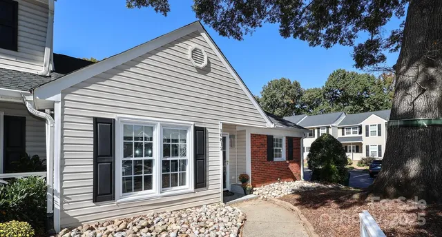 $334,000 | 10812 Winterbourne Court, Charlotte, NC 28277