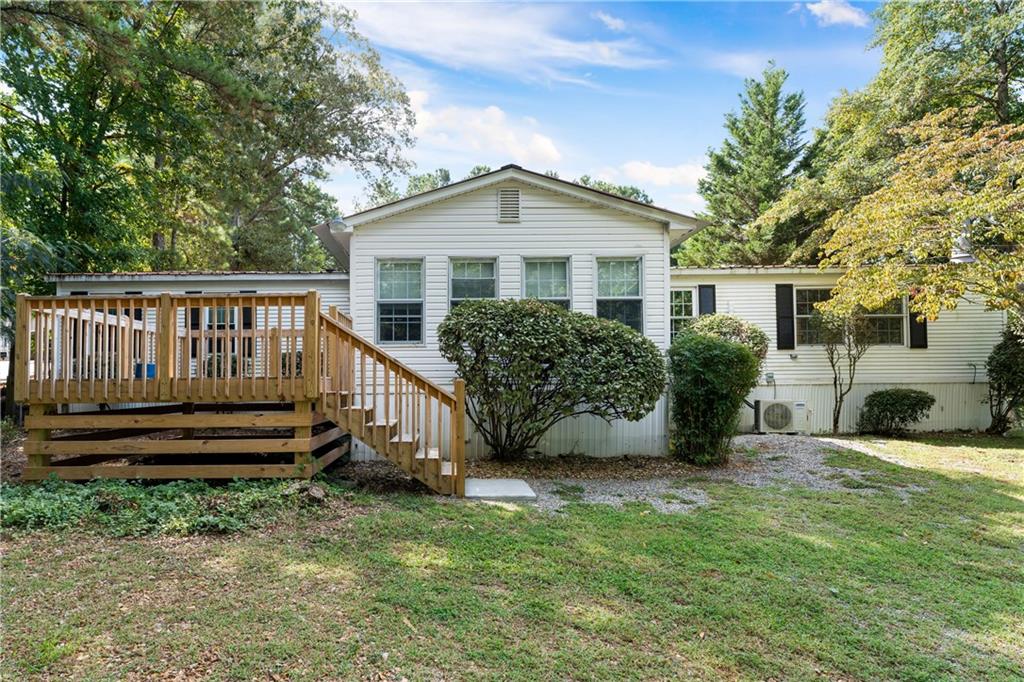 204 Simpson Circle Northeast Cartersville, GA 30121 - Photo 2 of 27