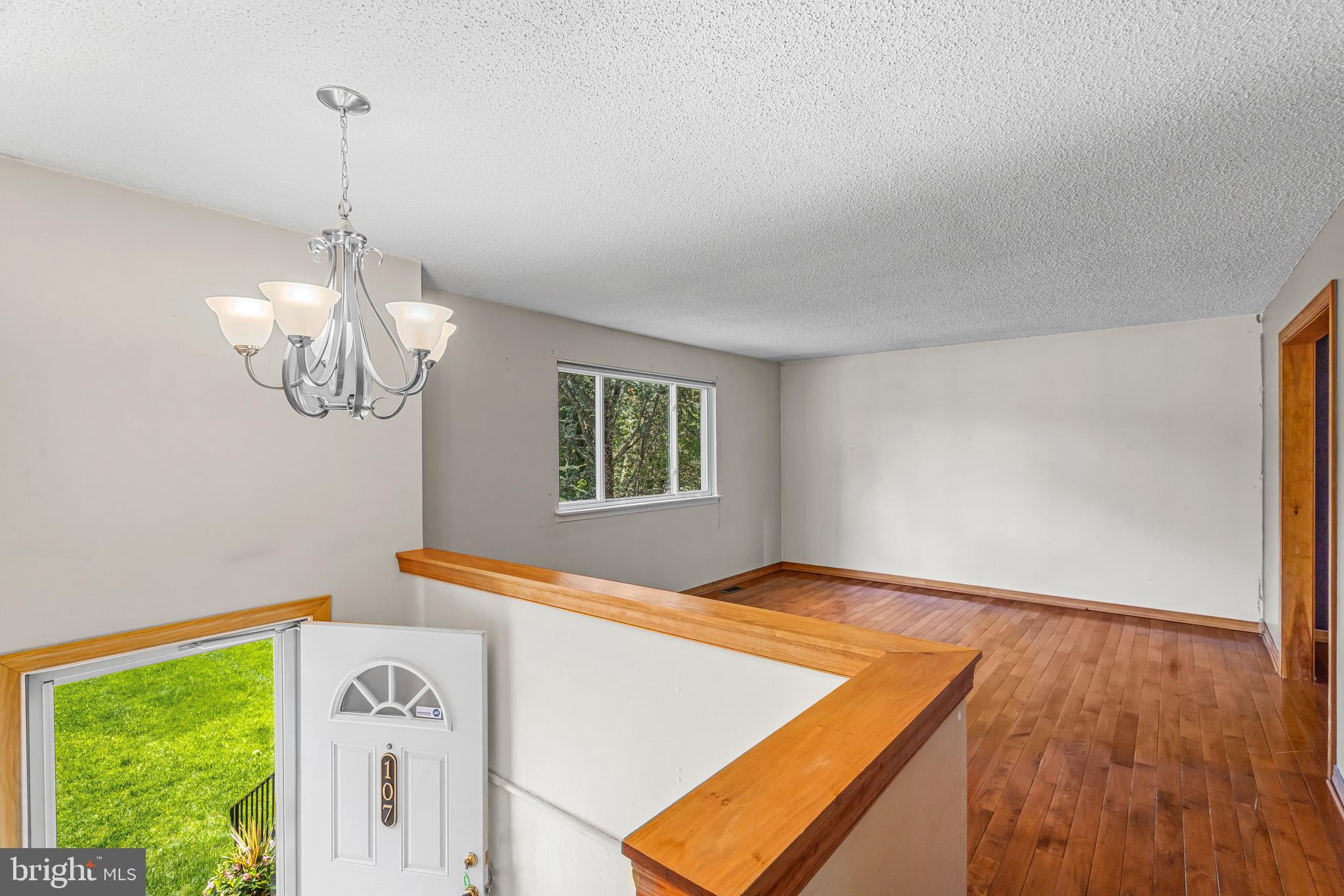 107 Hilltop Road Marlton, NJ 08053 - Photo 4 of 30 Gallery Image 4