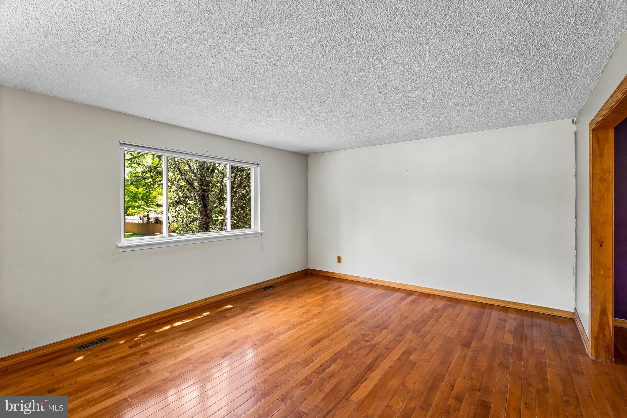 107 Hilltop Road Marlton, NJ 08053 - Photo 6 of 30 Gallery Image 6