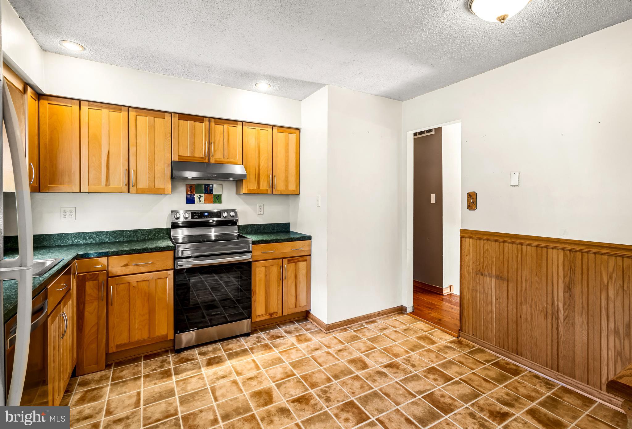 107 Hilltop Road Marlton, NJ 08053 - Photo 8 of 30 Gallery Image 8