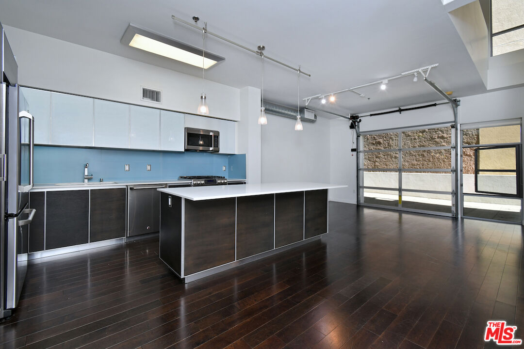 11500 Tennessee Avenue, Unit 107 Los Angeles, CA 90064 - Photo 15 of 51