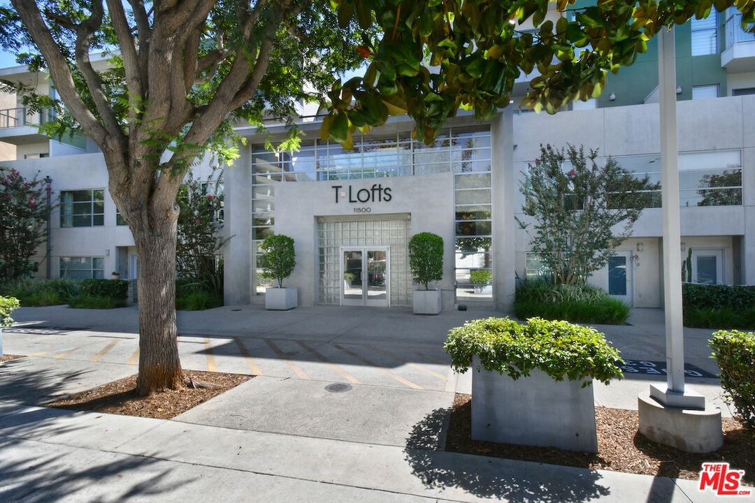 11500 Tennessee Avenue, Unit 107 Los Angeles, CA 90064 - Photo 2 of 51