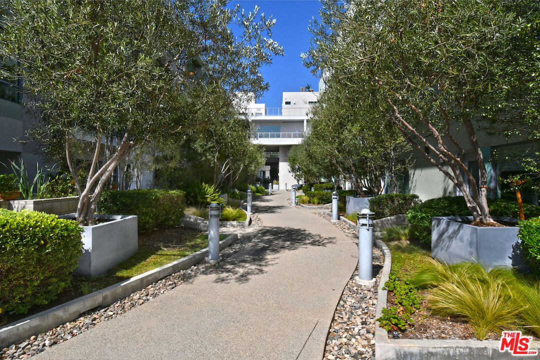 11500 Tennessee Avenue, Unit 107 Los Angeles, CA 90064 - Photo 42 of 51