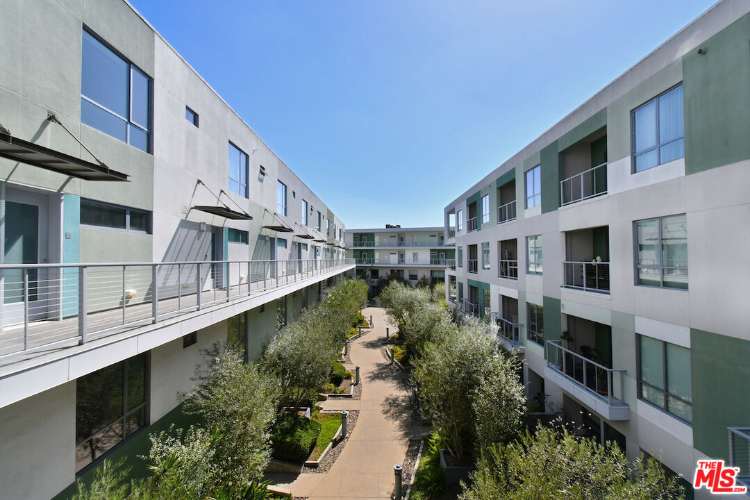 11500 Tennessee Avenue, Unit 107 Los Angeles, CA 90064 - Photo 48 of 51