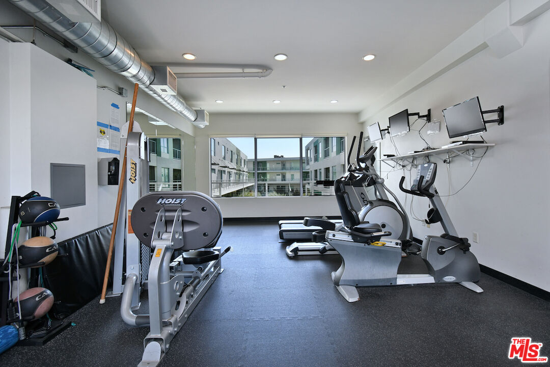 11500 Tennessee Avenue, Unit 107 Los Angeles, CA 90064 - Photo 50 of 51