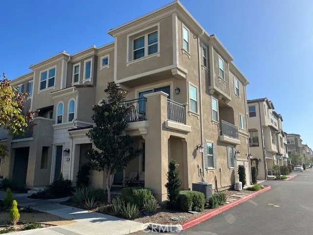 $1,175,000 | 201 Mountain Sage, Lake Forest, CA 92610