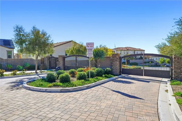 $1,095,000 | 201 Mountain Sage, Lake Forest, CA 92610