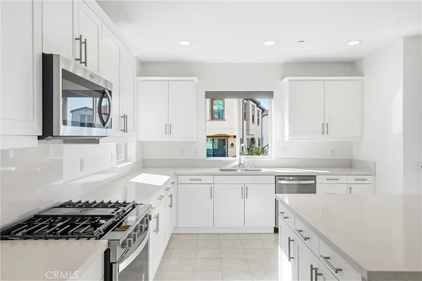 $1,095,000 | 201 Mountain Sage, Lake Forest, CA 92610