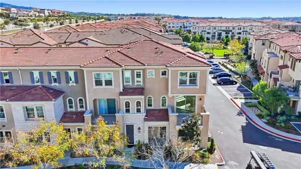 $1,095,000 | 201 Mountain Sage, Lake Forest, CA 92610