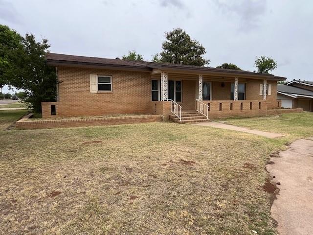 901 East Burnside Street Rotan, TX 79546 - Photo 2 of 37
