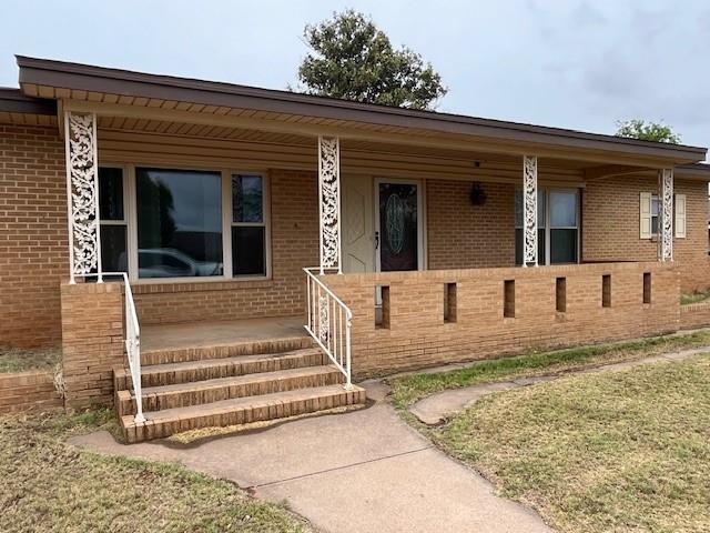 901 East Burnside Street Rotan, TX 79546 - Photo 3 of 37
