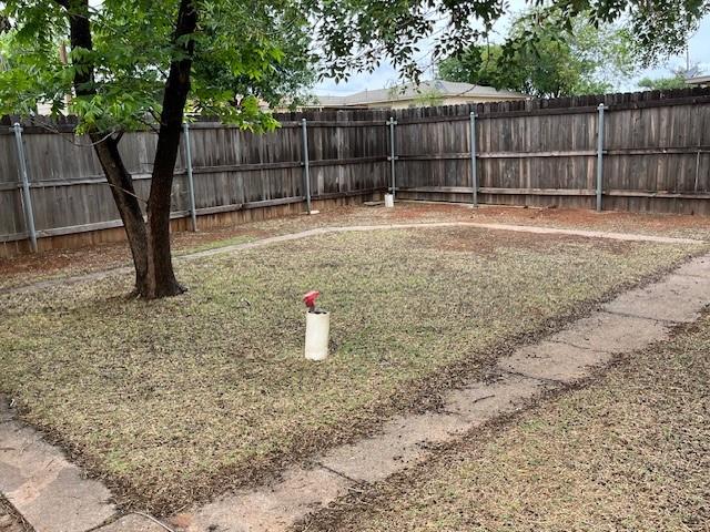 901 East Burnside Street Rotan, TX 79546 - Photo 35 of 37