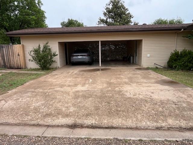 901 East Burnside Street Rotan, TX 79546 - Photo 7 of 37