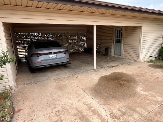 901 East Burnside Street Rotan, TX 79546 - Photo 8 of 37