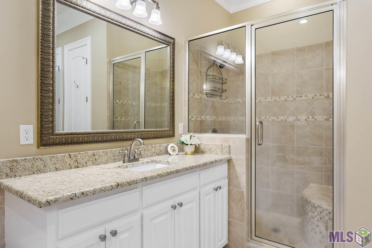 8150 Rustic Rose Drive Baton Rouge, LA 70818 - Photo 15 of 36 Tiled Shower