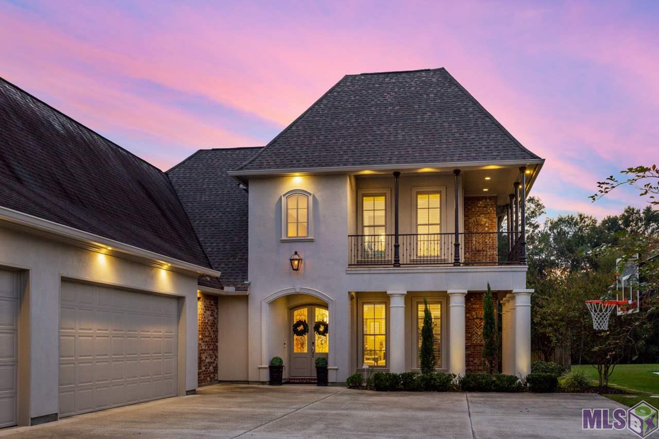 8150 Rustic Rose Drive Baton Rouge, LA 70818 - Photo 4 of 36 Glowing at Sunset