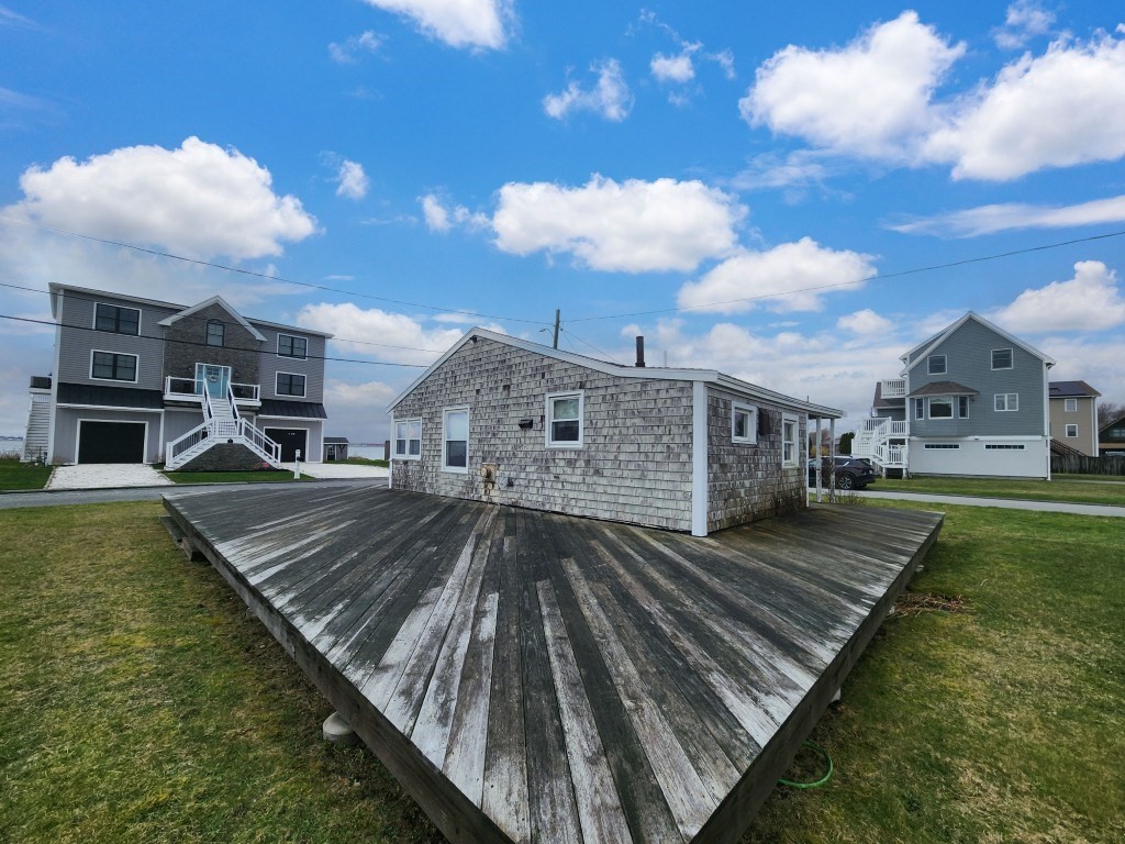 19 Point Street Fairhaven, MA 02719 - Photo 2 of 21 Gallery Image 2