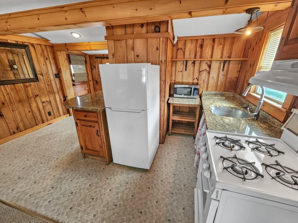 19 Point Street Fairhaven, MA 02719 - Photo 9 of 21 Gallery Image 9