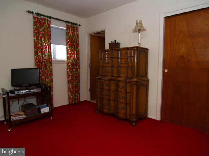 341 Golf Hills Road Havertown, PA 19083 - Photo 14 of 25