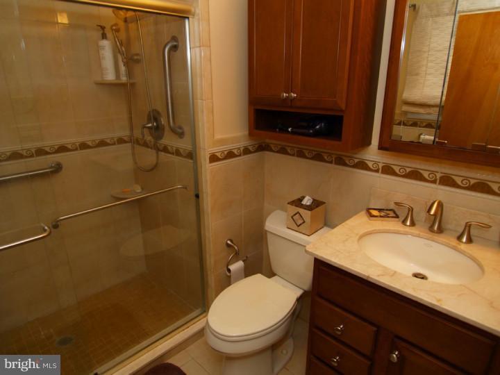 341 Golf Hills Road Havertown, PA 19083 - Photo 15 of 25