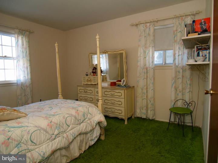 341 Golf Hills Road Havertown, PA 19083 - Photo 16 of 25