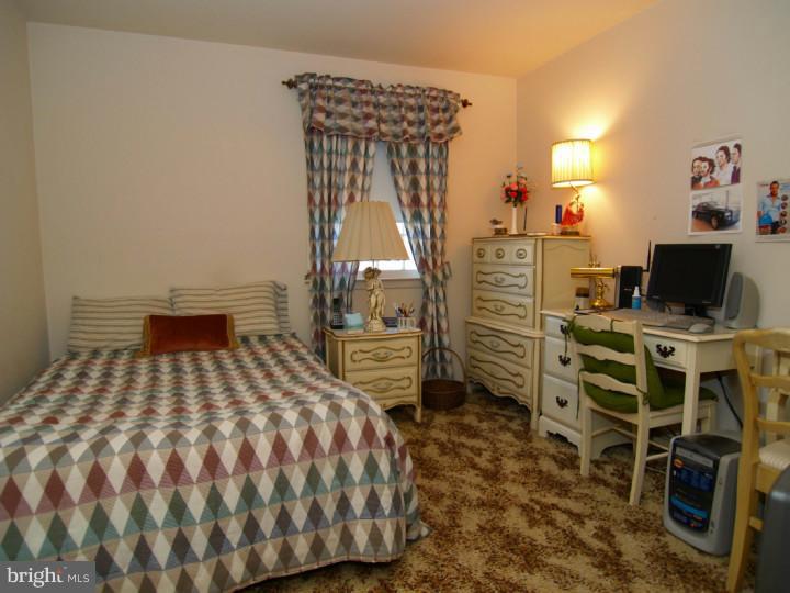 341 Golf Hills Road Havertown, PA 19083 - Photo 17 of 25