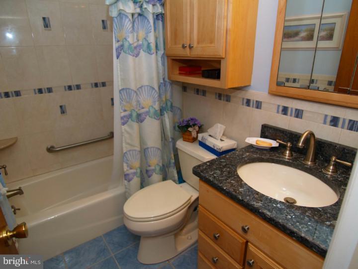 341 Golf Hills Road Havertown, PA 19083 - Photo 18 of 25