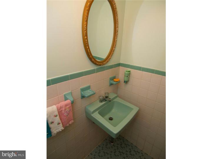341 Golf Hills Road Havertown, PA 19083 - Photo 24 of 25
