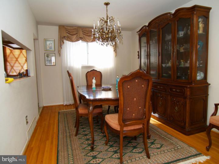 341 Golf Hills Road Havertown, PA 19083 - Photo 8 of 25
