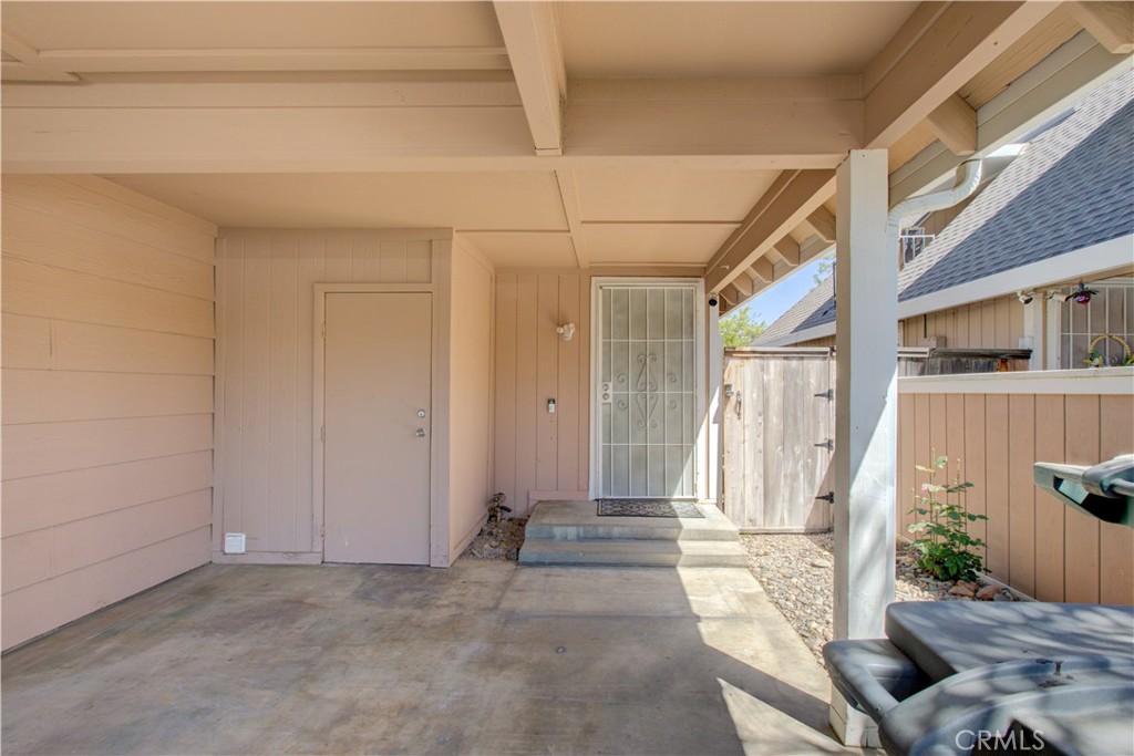 1247 Aspen Street Merced, CA 95340 - Photo 5 of 22 a view of entryway with furniture