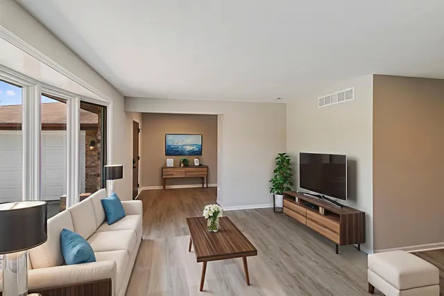 $355,700 | 3518 Jacqueline Drive, Crete, IL 60417