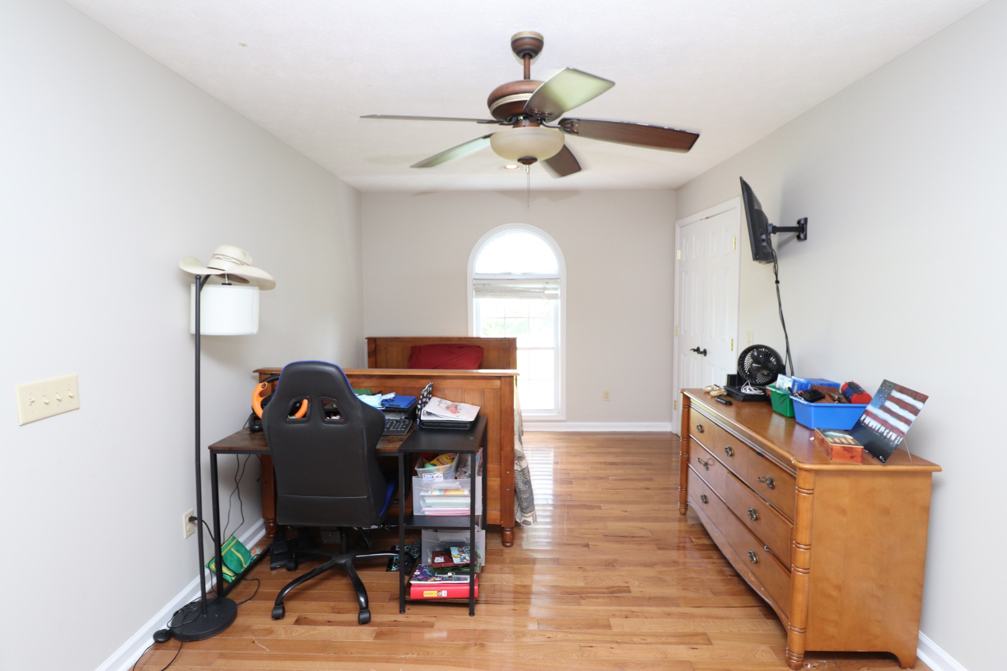 4753 Akersville Road Lafayette, TN 37083 - Photo 27 of 50 a living room with furniture and a wooden floor