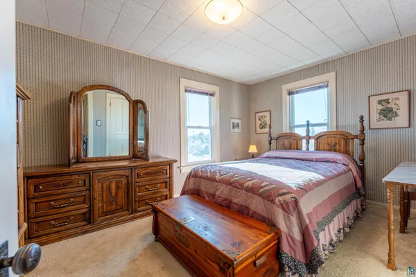 $216,000 | 313 East Chapman Street, Ely, MN 55731