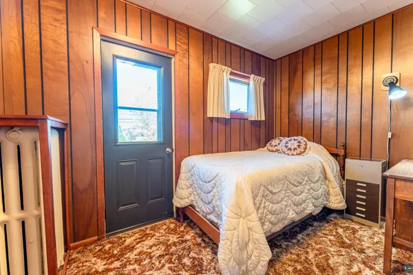 $216,000 | 313 East Chapman Street, Ely, MN 55731