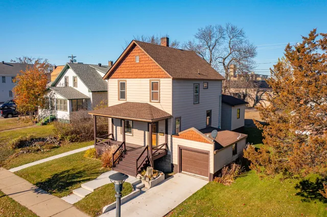 $219,000 | 313 East Chapman Street, Ely, MN 55731