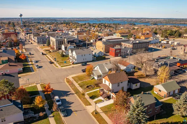 $216,000 | 313 East Chapman Street, Ely, MN 55731