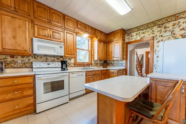 $216,000 | 313 East Chapman Street, Ely, MN 55731