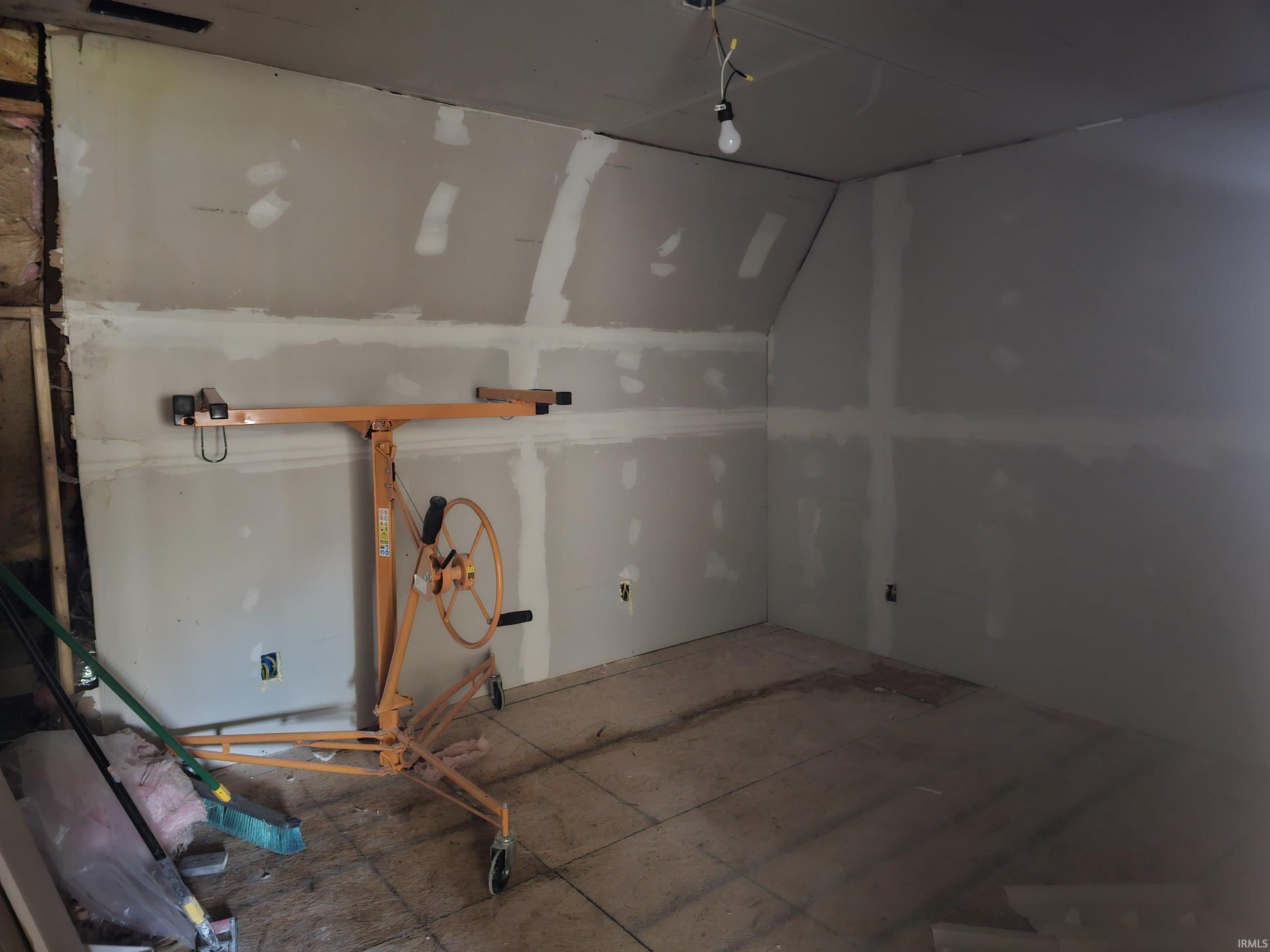 751 North Falvey Street Winamac, IN 46996 - Photo 12 of 21