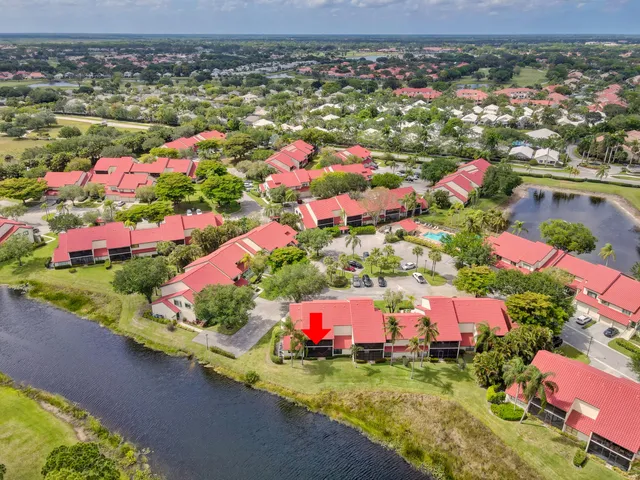 $4,200 | 6 Lexington Lane East, Unit D, Palm Beach Gardens, FL 33418