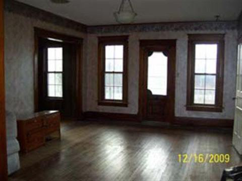 13260 Hudson Road Hudson, MI 49247 - Photo 4 of 11 926759-3.JPG
