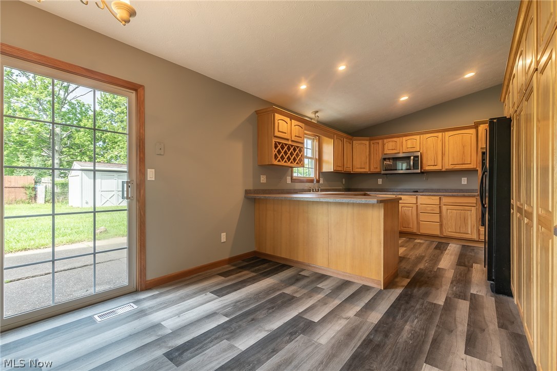 5604 Reef Road Mentor, OH 44060 - Photo 9 of 24
