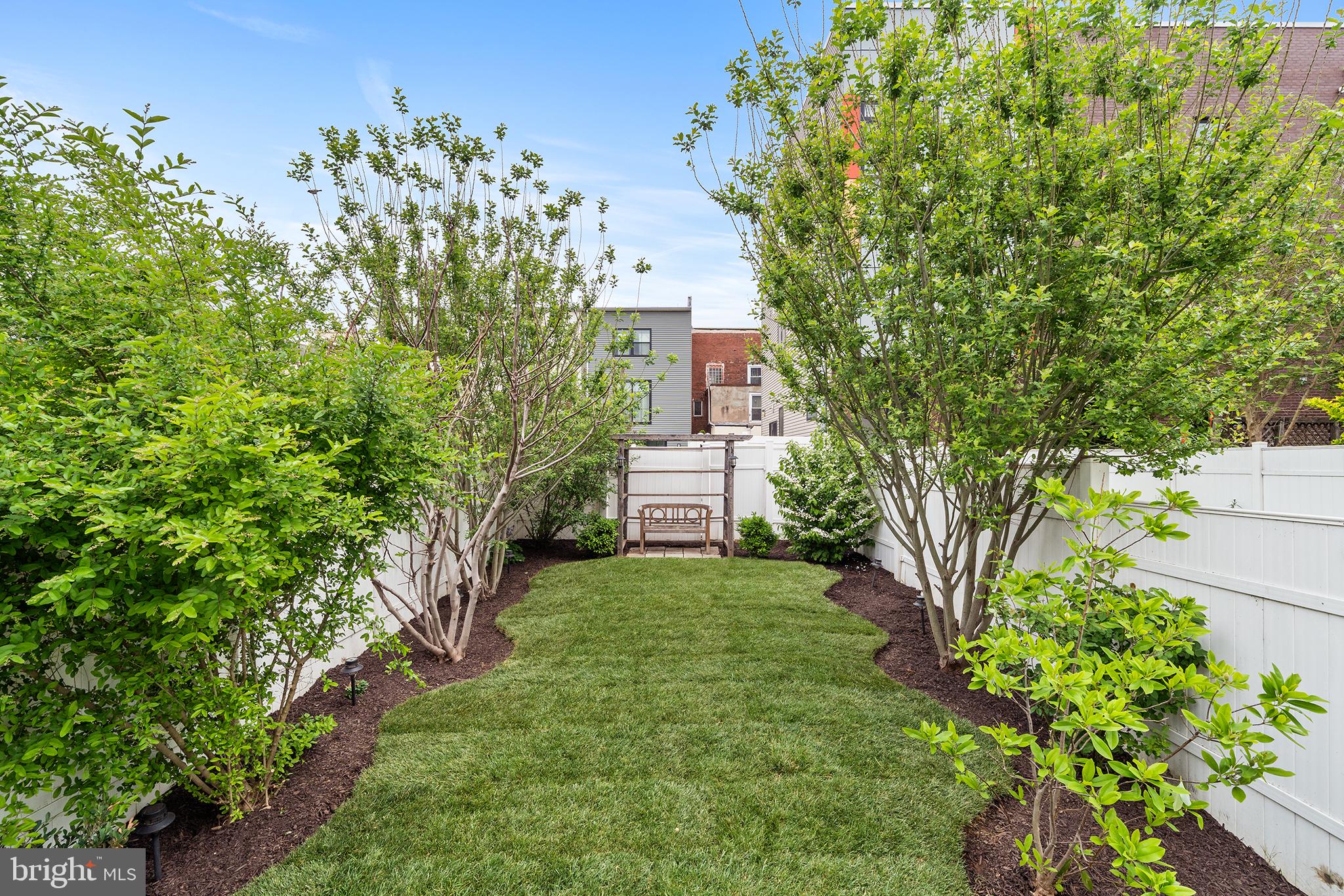 517 Carpenter Street Philadelphia, PA 19147 - Photo 13 of 42