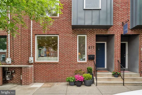 $875,000 | 517 Carpenter Street, Philadelphia, PA 19147