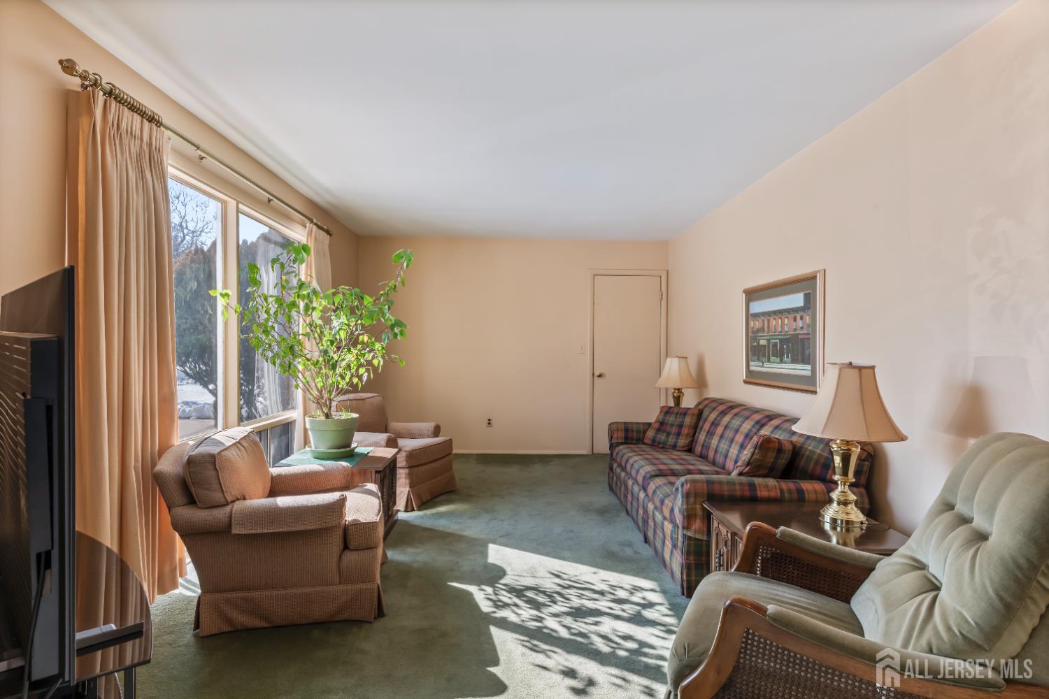 33 Whitehall Road East Brunswick, NJ 08816 - Photo 15 of 39