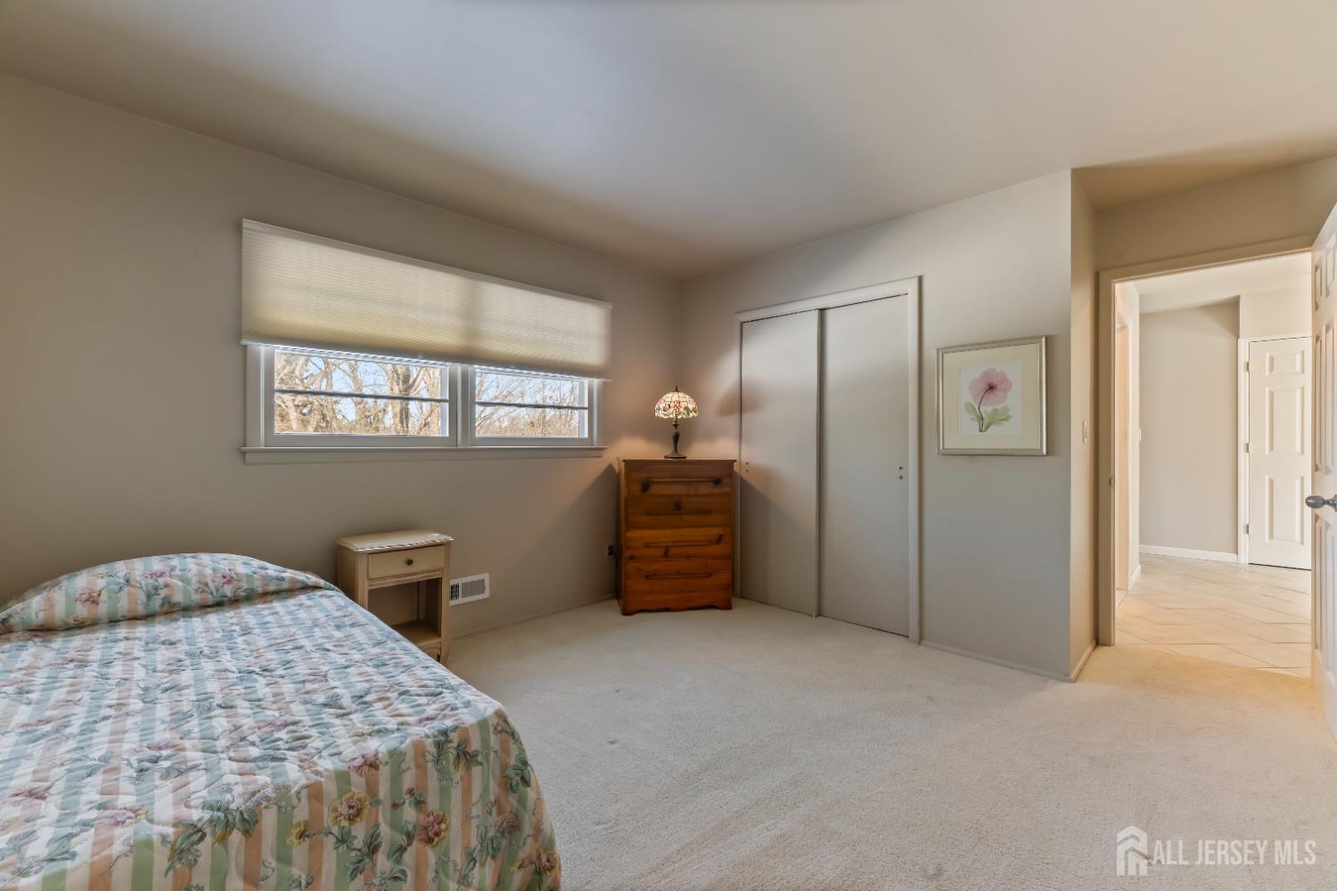 33 Whitehall Road East Brunswick, NJ 08816 - Photo 18 of 39