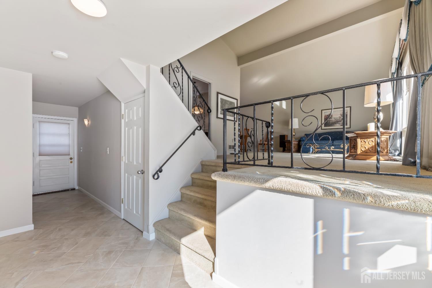 33 Whitehall Road East Brunswick, NJ 08816 - Photo 4 of 39