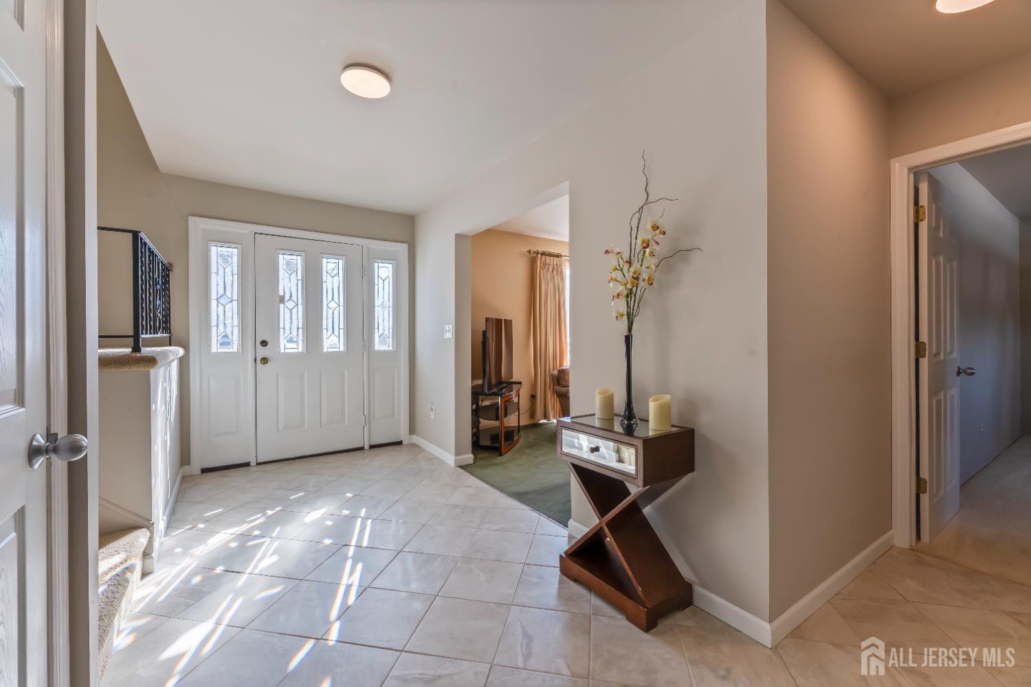 33 Whitehall Road East Brunswick, NJ 08816 - Photo 5 of 39